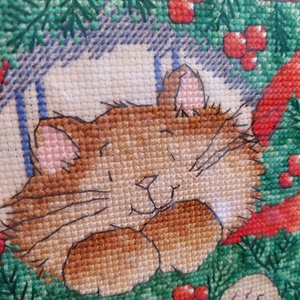 Karácsonyi Macska - művészet - textilkép - keresztszemes - Meska.hu