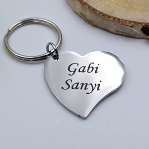 Gravírozott kulcstartó saját felirattal - szív medállal - táska & tok - kulcstartó & táskadísz - kulcstartó - Meska.hu