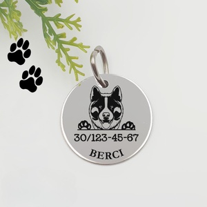 Akita kutyabiléta saját kutyád nevével, telefonszámmal, Otthon & Életmód, Kisállatoknak, Kutyáknak, Kutya biléta, Gravírozás, pirográfia, MESKA