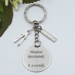 Ajándék matematikatanároknak ballagásra, pedagógusnapra, tanév végére - Gravírozott szöveges ballagási kulcstartó 1. - Meska.hu