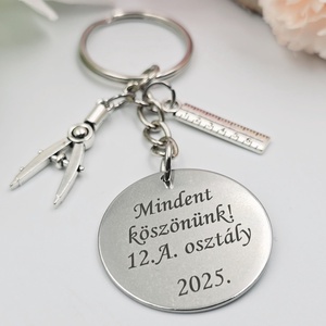 Ajándék matematikatanároknak ballagásra, pedagógusnapra, tanév végére - Gravírozott szöveges ballagási kulcstartó 1. - táska & tok - kulcstartó & táskadísz - kulcstartó - Meska.hu