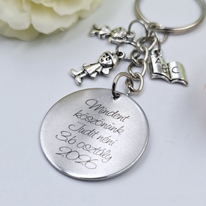 Ajándék tanító néniknek ballagásra, pedagógusnapra, tanév végére - Gravírozott szöveges ballagási kulcstartó 1. - táska & tok - kulcstartó & táskadísz - kulcstartó - Meska.hu