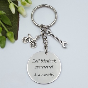 Ajándék technikatanároknak ballagásra, pedagógusnapra, tanév végére - Gravírozott szöveges ballagási kulcstartó 1., Táska & Tok, Kulcstartó & Táskadísz, Kulcstartó, Gravírozás, pirográfia, MESKA