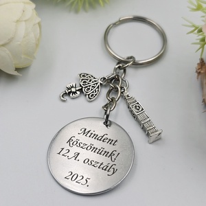 Ajándék angoltanároknak ballagásra, pedagógusnapra, tanév végére - Gravírozott szöveges ballagási kulcstartó 4. - táska & tok - kulcstartó & táskadísz - kulcstartó - Meska.hu