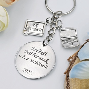 Ajándék informatikatanároknak ballagásra, pedagógusnapra, tanév végére - Gravírozott szöveges ballagási kulcstartó 2. - táska & tok - kulcstartó & táskadísz - kulcstartó - Meska.hu