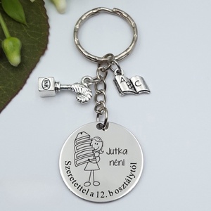 Ajándék magyartanárnőnek ballagásra, pedagógusnapra, tanév végére - Gravírozott grafikás ballagási kulcstartó 1_18., Táska & Tok, Kulcstartó & Táskadísz, Kulcstartó, Gravírozás, pirográfia, MESKA