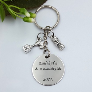 Ajándék magyartanároknak ballagásra, pedagógusnapra, tanév végére - Gravírozott szöveges ballagási kulcstartó 2., Táska & Tok, Kulcstartó & Táskadísz, Kulcstartó, Gravírozás, pirográfia, MESKA