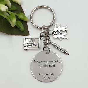 Ajándék tanító néniknek ballagásra, pedagógusnapra, tanév végére - Gravírozott szöveges ballagási kulcstartó 3., Táska & Tok, Kulcstartó & Táskadísz, Kulcstartó, Gravírozás, pirográfia, MESKA
