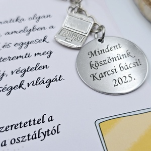 Informatika tanárnak ajándék ballagásra, pedagógusnapra, tanév végére - Gravírozott ballagási kulcstartó ajándékkártyán - táska & tok - kulcstartó & táskadísz - kulcstartó - Meska.hu
