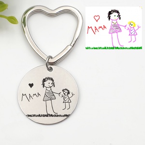 Gyerekrajzos kulcstartó - saját rajzzal (kör medál szív alapon), Táska & Tok, Kulcstartó & Táskadísz, Kulcstartó, Gravírozás, pirográfia, MESKA