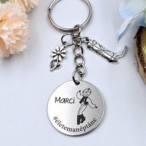 Néptáncosnak ajándék - néptáncos kulcstartó grafikával, egyedi névvel, felirattal, Táska & Tok, Kulcstartó & Táskadísz, Kulcstartó, Gravírozás, pirográfia, MESKA