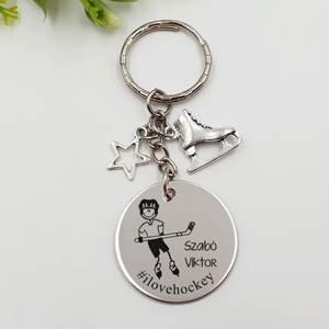 Jégkorongosnak ajándék - hokis kulcstartó grafikával, egyedi névvel, felirattal, Táska & Tok, Kulcstartó & Táskadísz, Kulcstartó, Gravírozás, pirográfia, MESKA