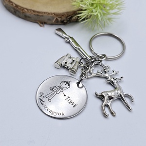 Vadásznak ajándék - vadász kulcstartó grafikával, egyedi névvel, felirattal - táska & tok - kulcstartó & táskadísz - kulcstartó - Meska.hu