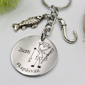 Horgásznak ajándék - horgász kulcstartó grafikával, egyedi névvel, felirattal - táska & tok - kulcstartó & táskadísz - kulcstartó - Meska.hu