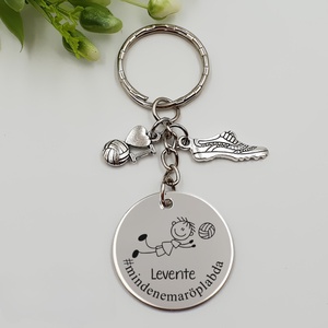 Röplabdásnak ajándék - férfi röplabdás kulcstartó grafikával, egyedi névvel, felirattal, Táska & Tok, Kulcstartó & Táskadísz, Kulcstartó, Gravírozás, pirográfia, MESKA