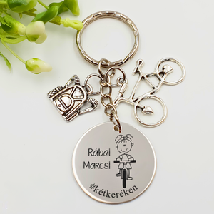 Biciklisnek ajándék - biciklis kulcstartó grafikával, egyedi névvel, felirattal, Táska & Tok, Kulcstartó & Táskadísz, Kulcstartó, Gravírozás, pirográfia, MESKA