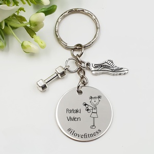 Sportolónőnek ajándék - sportolónő kulcstartó grafikával, egyedi névvel, felirattal - Meska.hu
