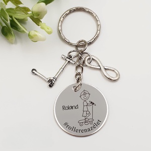 Rolleresnek ajándék - rolleres kulcstartó grafikával, egyedi névvel, felirattal - Meska.hu
