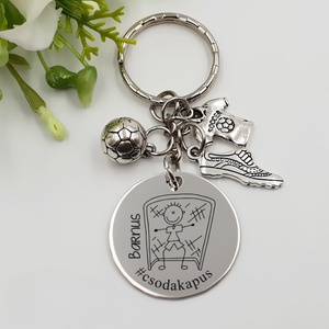 Kapusnak ajándék - focikapus kulcstartó grafikával, egyedi névvel, felirattal - Meska.hu