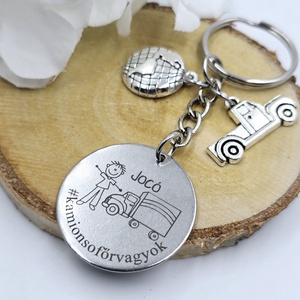 Kamionsofőrnek ajándék - kamionos kulcstartó grafikával, egyedi névvel, felirattal - táska & tok - kulcstartó & táskadísz - kulcstartó - Meska.hu