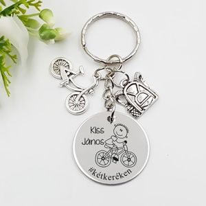 Biciklisnek ajándék - biciklis kulcstartó grafikával, egyedi névvel, felirattal - Meska.hu