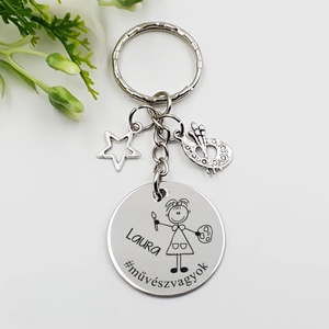 Festőművésznek ajándék - festőművész kulcstartó grafikával, egyedi névvel, felirattal, Táska & Tok, Kulcstartó & Táskadísz, Kulcstartó, Gravírozás, pirográfia, MESKA