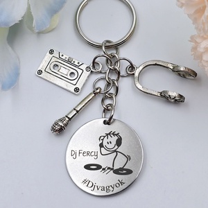 Dj-nek ajándék - Disc Jockey kulcstartó grafikával, egyedi névvel, felirattal, Táska & Tok, Kulcstartó & Táskadísz, Kulcstartó, Gravírozás, pirográfia, MESKA