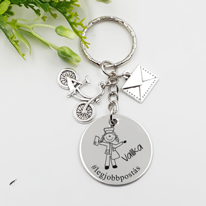 Postásnőnek ajándék - postásnő kulcstartó grafikával, egyedi névvel, felirattal, Táska & Tok, Kulcstartó & Táskadísz, Kulcstartó, Gravírozás, pirográfia, MESKA