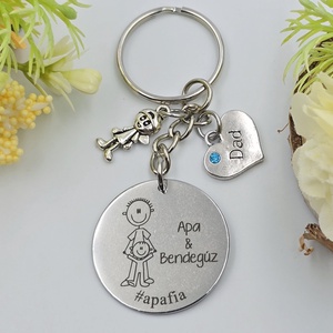 Apának ajándék - Apa-fia kulcstartó grafikával, egyedi névvel, felirattal , Táska & Tok, Kulcstartó & Táskadísz, Kulcstartó, Gravírozás, pirográfia, MESKA