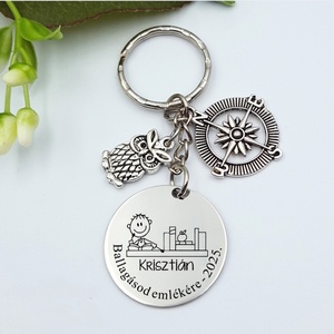 Ballagási ajándék fiúknak - Gravírozott grafikás ballagási kulcstartó végzősöknek 1_66., Táska & Tok, Kulcstartó & Táskadísz, Kulcstartó, Gravírozás, pirográfia, MESKA