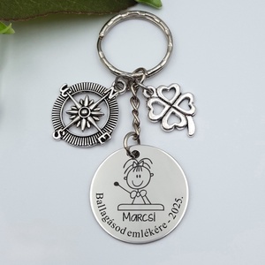 Ballagási ajándék lányoknak - Gravírozott grafikás ballagási kulcstartó végzősöknek 2_65., Táska & Tok, Kulcstartó & Táskadísz, Kulcstartó, Gravírozás, pirográfia, MESKA