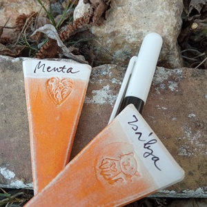 Írható növényjelölő cicás mintával, antik narancs mázzal - otthon & életmód - ház & kert - növény & veteményes - Meska.hu