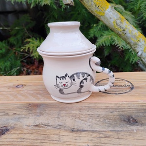 Cicás szűrős bögre, gyógyteás bögre, fehér - otthon & életmód - konyhafelszerelés, tálalás - tálalás - bögre & csésze - Meska.hu Cicás szűrős bögre, gyógyteás bögre, fehér - otthon & életmód - konyhafelszerelés, tálalás - tálalás - bögre & csésze - Meska.hu