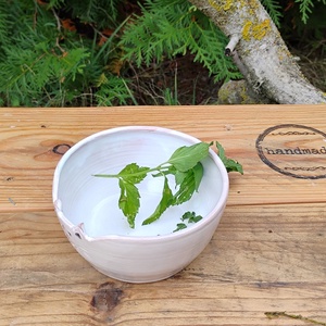 Fűszernövény aprító, levélfosztó tálka - otthon & életmód - konyhafelszerelés, tálalás - konyhai tárolás - fűszertartó - Meska.hu