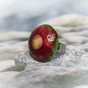 Zöld mező bordó virága kerámia gyűrű - ékszer - gyűrű - szoliter gyűrű - Meska.hu