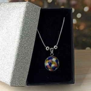 Színkavalkád - Orvosi fém nemesacél nyaklánc kerámia medállal elegáns díszdobozban Ajándék nőknek lányoknak  - ékszer - nyaklánc - medálos nyaklánc - Meska.hu
