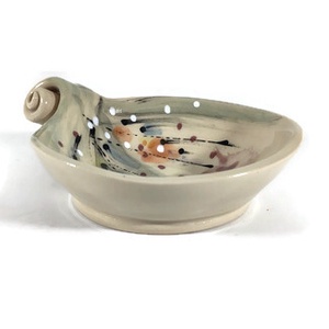 Tálka színes mogyorós-kekszes - Meska.hu