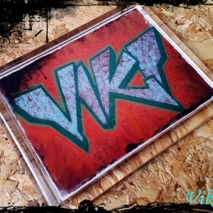 Neves graffitis hűtőmágnes-Viki, Otthon & Életmód, Konyhafelszerelés, tálalás, Konyhai dekoráció, Hűtőmágnes, Festészet, Fotó, grafika, rajz, illusztráció, MESKA