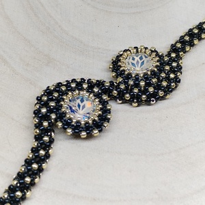 Végtelen elegancia fűzött karkötő - ékszer - karkötő - gyöngyös karkötő - Meska.hu