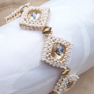 Pezsgő-arany karkötő  - ékszer - karkötő - gyöngyös karkötő - Meska.hu