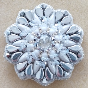 Hófehér ezüst bross - ékszer - kitűző és bross - Meska.hu