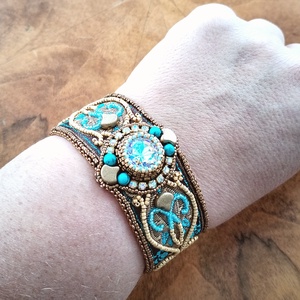 Brokát szalagos, kristályos karperec - ékszer - karkötő - karperec - Meska.hu