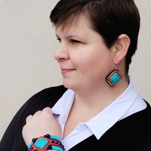 Egyiptomi karperec, türkiz-arany-piros karperec, geometrikus karperec - ékszer - karkötő - karperec - Meska.hu