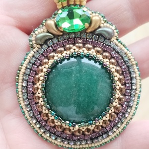 Aventurin kabosonos medál , Ékszer, Nyaklánc, Medál, Gyöngyfűzés, gyöngyhímzés, MESKA