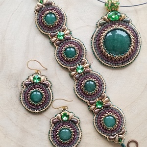 Aventurin kabosonos medál  - ékszer - nyaklánc - medál - Meska.hu