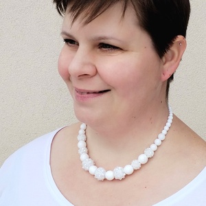 Hófehér gyöngybogyós nyaklánc - ékszer - nyaklánc - bogyós nyaklánc - Meska.hu