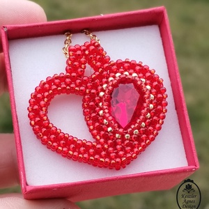 Szív medál , Ékszer, Nyaklánc, Medál, Gyöngyfűzés, gyöngyhímzés, MESKA