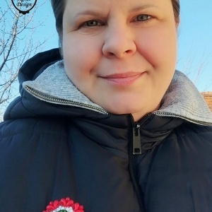 Gyöngy kokárda, gyöngy nemzeti kitűző, gyöngy trikolór kiegészítő - ékszer - kitűző és bross - Meska.hu