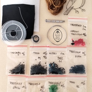 DIY - KIT - gyöngyfűző csomag - Gyöngyhímzett cinke bross  - diy (csináld magad) - egységcsomag - Meska.hu