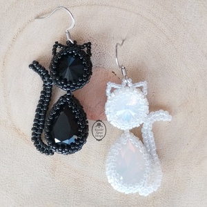 DIY - KIT - gyöngyfűző csomag - fekete macska- fehér macska fülbevaló - diy (csináld magad) - egységcsomag - Meska.hu